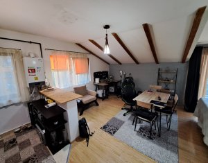 Apartament cu doua camere, pod, parcare inclusa