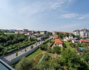 De vanzare apartament cu 2 camere, parcare subterana, Andrei Muresanu Sud