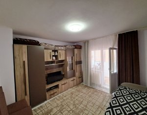 Apartment 3 rooms for sale in Floresti