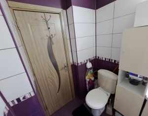 Apartment 3 rooms for sale in Floresti