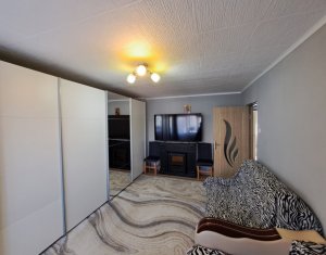 Apartment 3 rooms for sale in Floresti