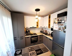 Vanzare apartament 3 camere in Floresti