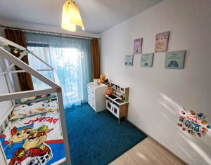 Apartament cu 3 camere, mobilat si utilat complet, parcare inclusa, Floresti