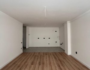 Apartament complex Eroilor, Floresti