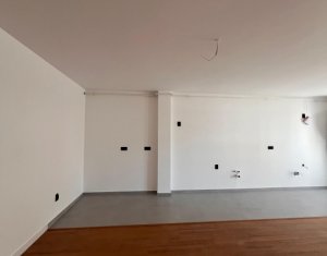 Apartament complex Eroilor, Floresti