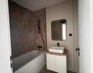 Apartament complex Eroilor, Floresti