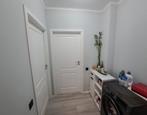 Apartament cu doua camere, mobilat si utilat, etaj intermediar, Floresti