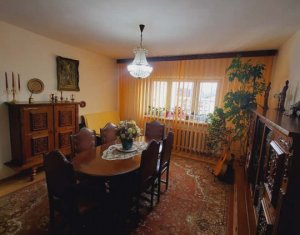 Apartament 4 camere, semicentral, 102 mp, la doar 2700euro/mp