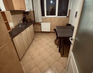 Apartement cu 2 camere decomandate, zona Facultatii de Litere