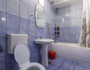 Apartament cu doua camere, decomandat, parcare inclusa,  Floresti, zona centrala