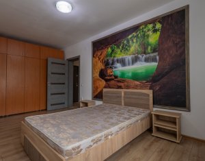 Apartament cu doua camere, decomandat, parcare inclusa,  Floresti, zona centrala