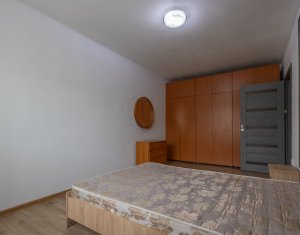 Apartament cu doua camere, decomandat, parcare inclusa,  Floresti, zona centrala
