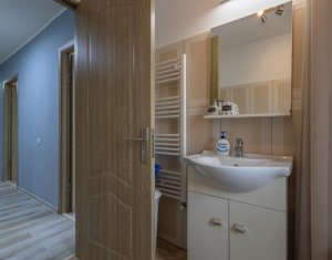 Apartament cu 3 camere, boxa si parcare la subsol + parcare exterioara, Floresti