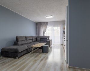 Apartament cu 3 camere, boxa si parcare la subsol + parcare exterioara, Floresti