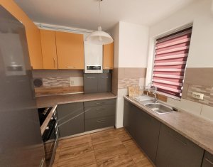 Apartament 3 camere de vanzare in Gheorgheni, bloc nou, parcare