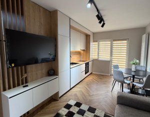 Vanzare apartament 3 camere in Floresti