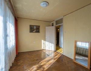 Appartement 4 chambres à vendre dans Cluj-napoca, zone Manastur