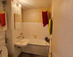 Appartement 4 chambres à vendre dans Cluj-napoca, zone Manastur