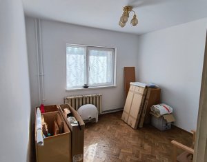 Appartement 4 chambres à vendre dans Cluj-napoca, zone Manastur