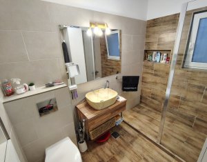 Lakás 2 szobák eladó on Floresti