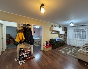 Apartment 4 rooms for sale in Cluj-napoca, zone Manastur