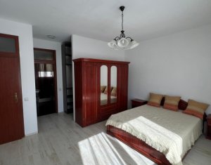 Apartament 4 camere de vanzare in Cluj-napoca, zona Centru