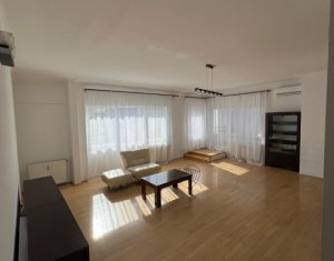 Apartament 4 camere de vanzare in Cluj-napoca, zona Centru
