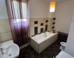 Apartament 4 camere de vanzare in Cluj-napoca, zona Centru