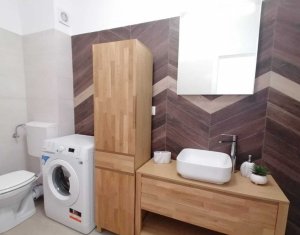 Apartament 3 camere, parcare subterana, zona centrala