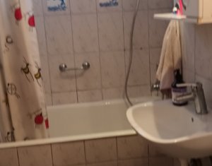 De vanzare apartament cu 3 camere zona Academia de Muzica