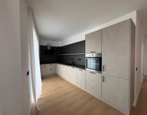 Apartament de lux cu 3 camere, doua terase spatioase si loc de parcare subteran