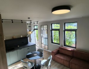 Apartament 2 camere la casa cu gradina si 2 locuri parcare