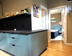 Apartament 2 camere la casa cu gradina si 2 locuri parcare