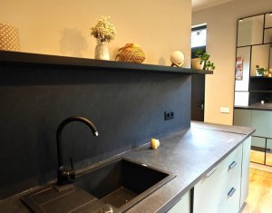 Apartament 2 camere la casa cu gradina si 2 locuri parcare