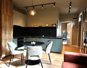 Apartament 2 camere la casa cu gradina si 2 locuri parcare