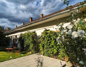 Apartament 2 camere la casa cu gradina si 2 locuri parcare