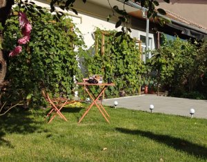 Apartament 2 camere la casa cu gradina si 2 locuri parcare