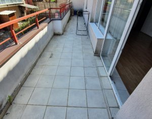 Apartament cu o camera, terasa 18 mp, strada Razoare, Floresti