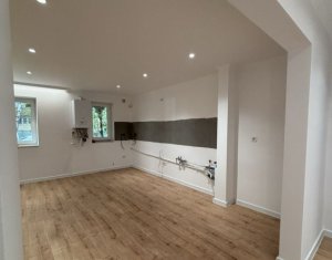 De vanzare apartament cu 3 camere zona Olimpia, Manastur