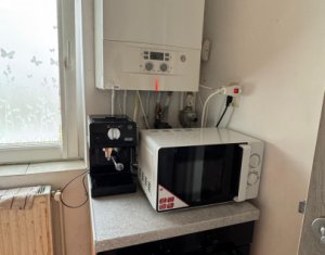 Garsoniera de vanzare in Plopilor, centrala proprie, zona Parcul Rozelor