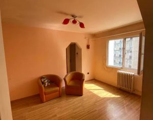  Apartament cu 3 camere, 46 mp, Manastur