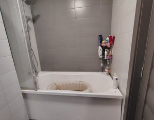 Apartament cu doua camere, parcare subterana, strada Avram Iancu, Floresti