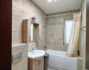 Apartament cu doua camere, balcon,terasa si parcare inclusa