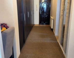 Apartment 3 rooms for sale in Floresti