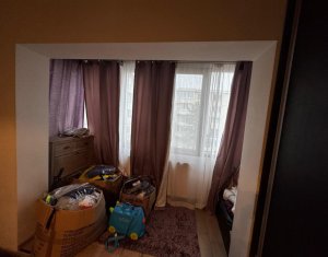Appartement 3 chambres à vendre dans Cluj-napoca, zone Intre Lacuri