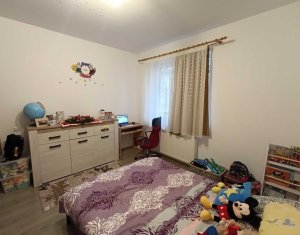 Vand apartament in Floresti