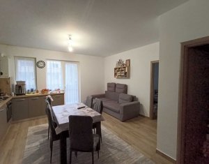 Vand apartament in Floresti