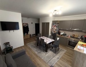 Vand apartament in Floresti