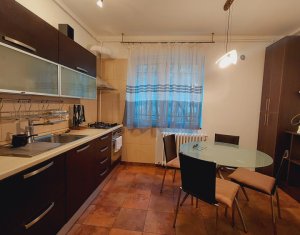 Appartement 3 chambres à vendre dans Cluj-napoca, zone Plopilor