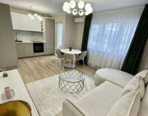 Apartament 4 camere de vanzare, 65 mp, renovat, Manastur, Cluj Napoca